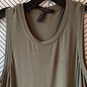 EUC BCBG MAX AZRIA OLIVE GREEN TUNIC WITH MESH ACCORDION HEM XS
